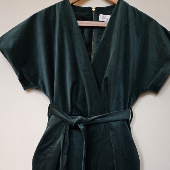 ASOS Closet London Dresses & Skirts - Elegant Green Velvet Dress